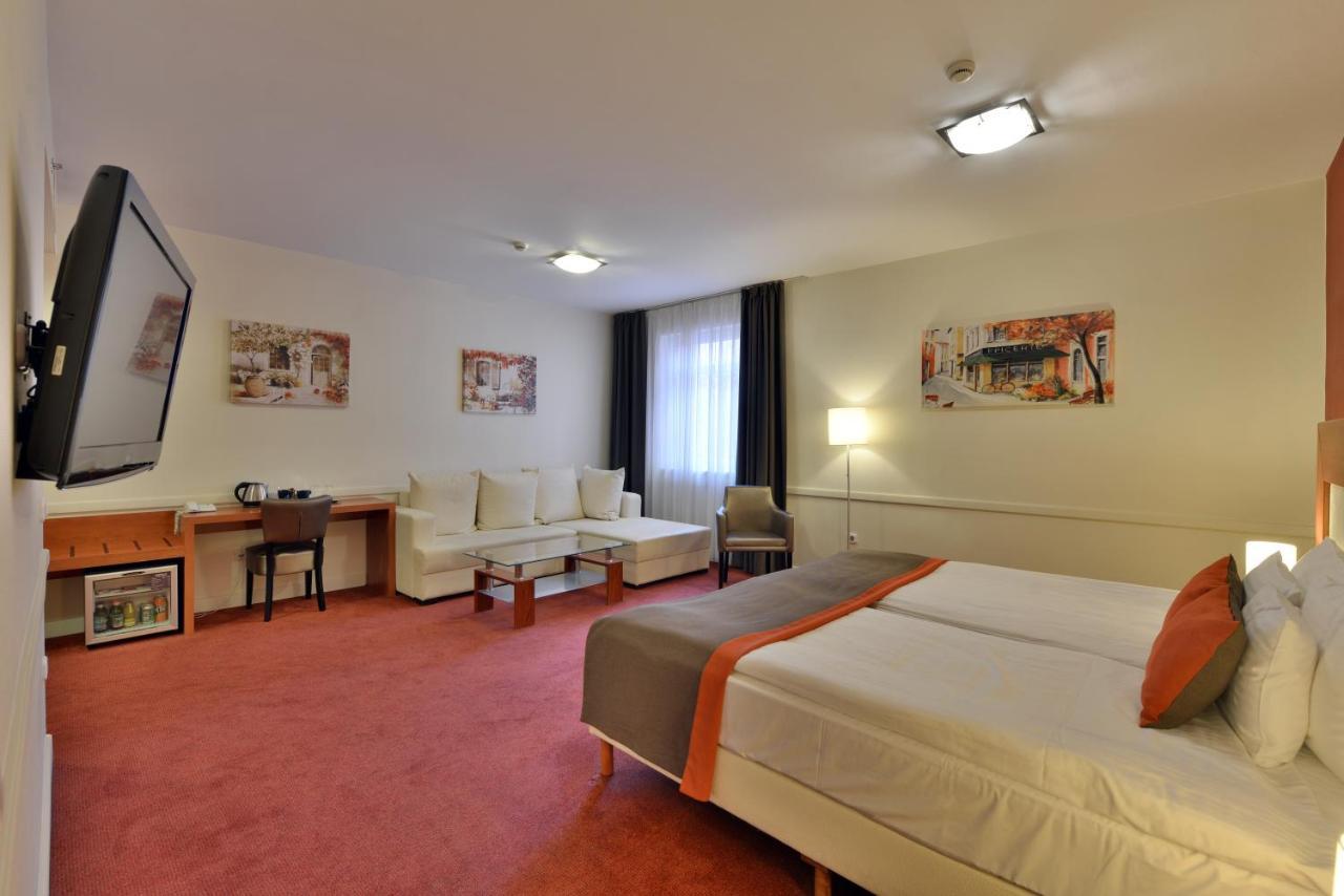 Hotel City Inn Hotel 4*